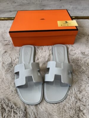 Hermès Chypre Sandal Whit/Grey