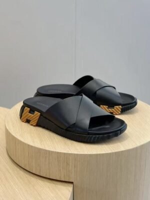 Hermès Chypre Sandal Black/White&Gold