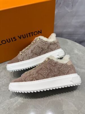 Louis Vuitton Time Out Sneakers Brown Monogram / White / Shearling
