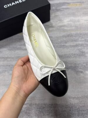 Chanel Ballet Flats Quilted Leather Cap Toe Bow - White Black