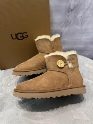UGG Classic Ultra Mini Boots Chestnut