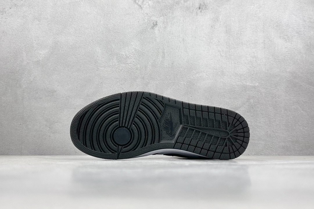 Air Jordan 1 Mid "Chicago Black Toe" - Image 6