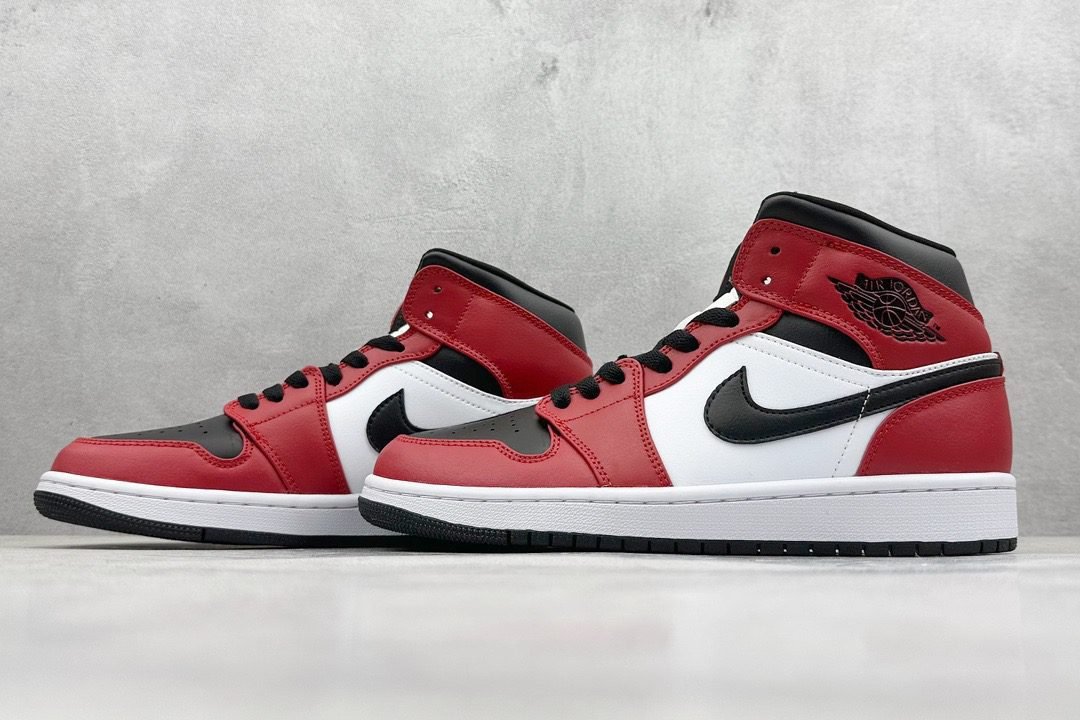 Air Jordan 1 Mid "Chicago Black Toe" - Image 3