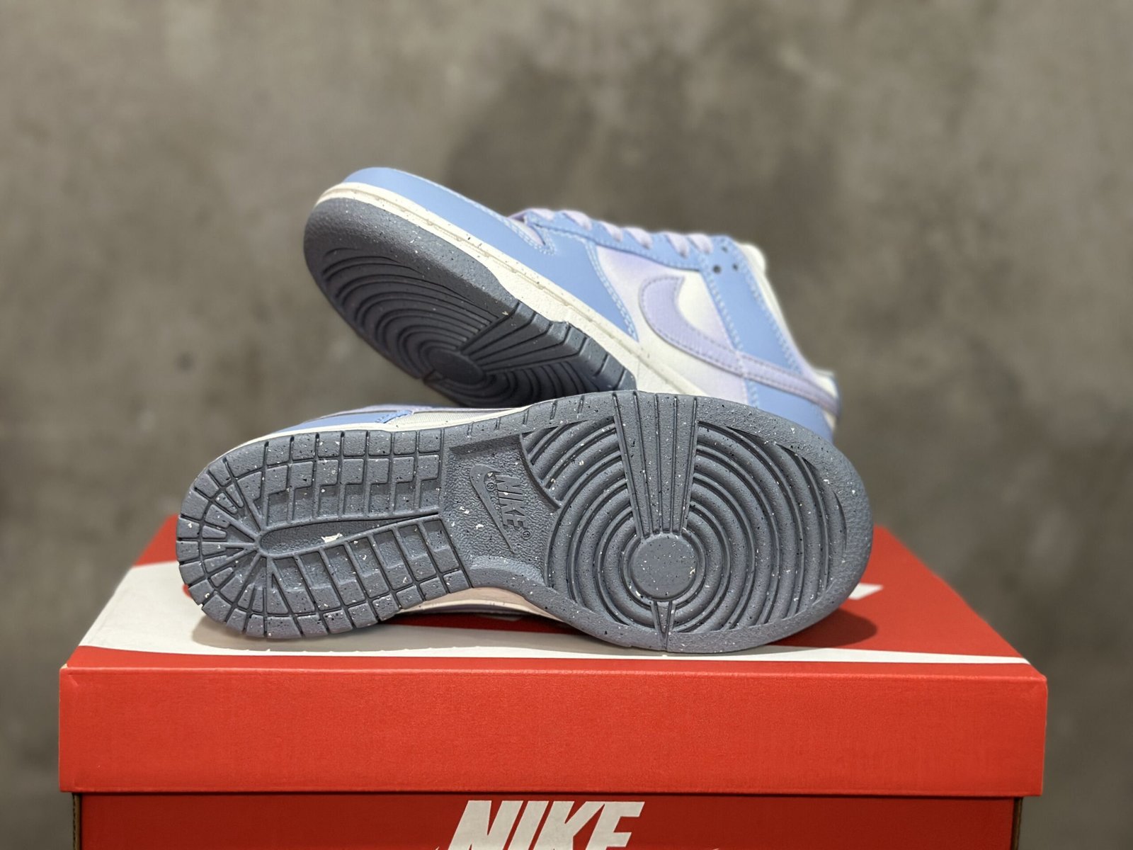 D LOW LICHTBLAUW - Image 3