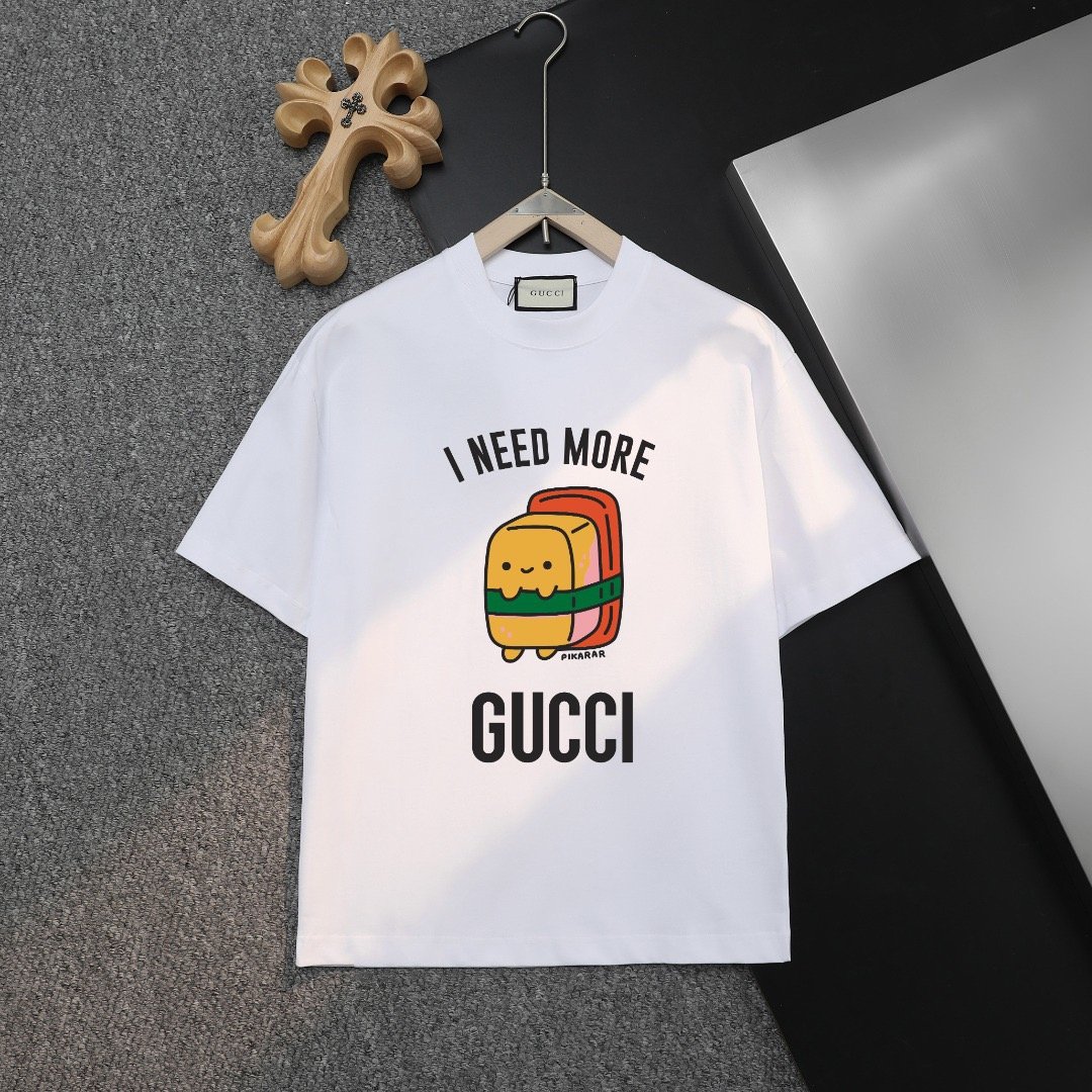 Gucci T-Shirt "I Need More" Backpack Character Print - Image 2