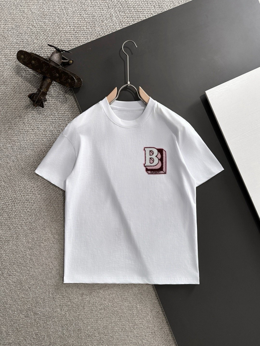Burberry T-Shirt 3D B Cube Patch - Image 2