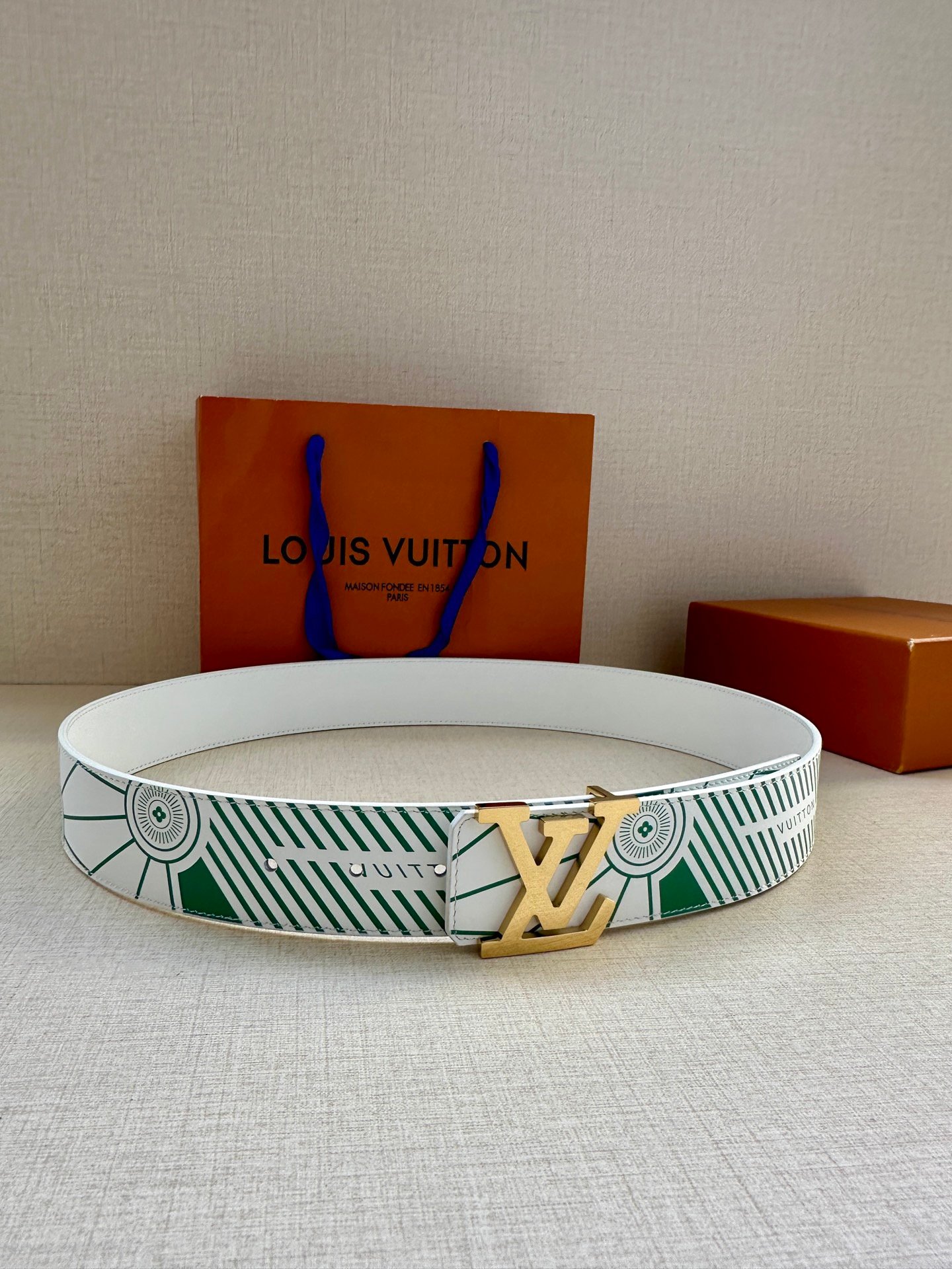 Louis Vuitton Belt LV Initiales 40mm Graphic Print White & Green / Gold Green LV Buckle - Image 2