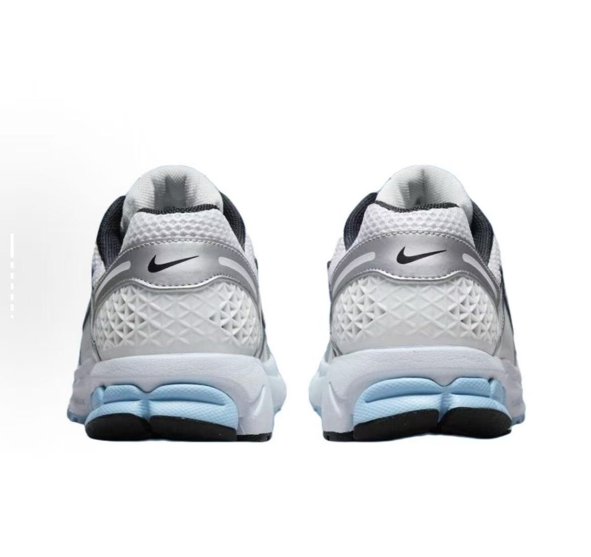 Nike Zoom Vomero 5 Grey - Image 3