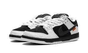 TIGHTBOOTH x Nike Dunk Low - Image 3