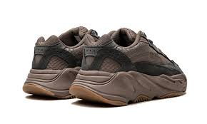 Adidas Yeezy Boost 700 V2 Mauve - Image 3