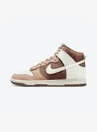 Nike Dunk High "Light Chocolate"