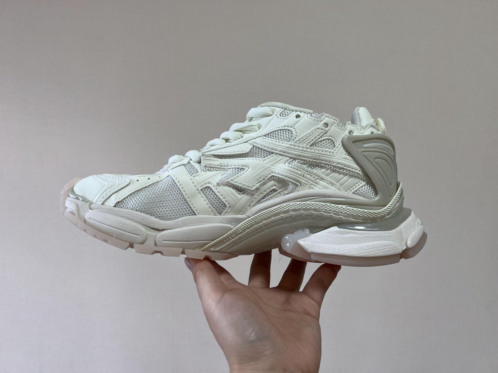 Balenciaga Runner fluoroscent white - Image 4