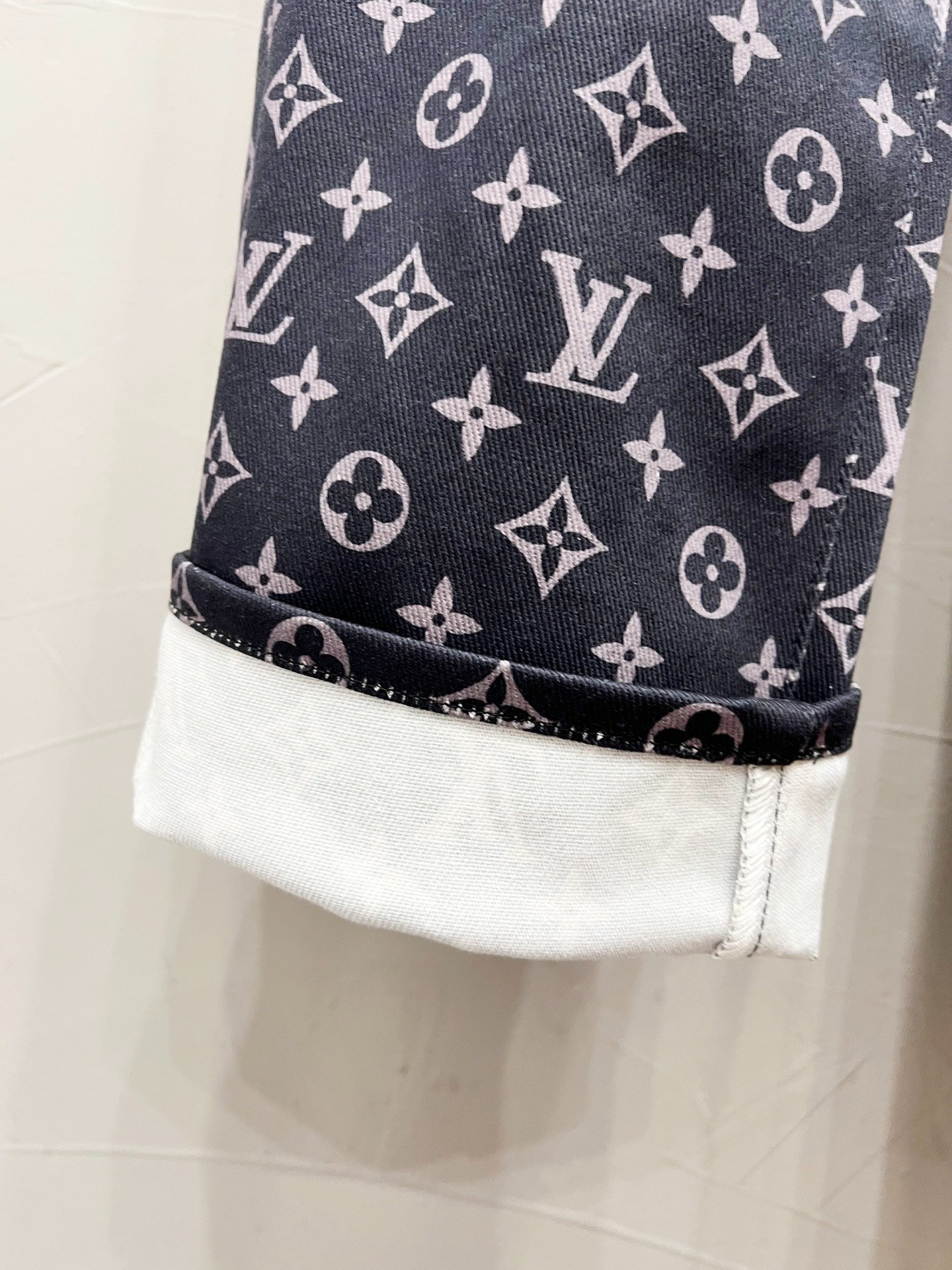 Louis Vuitton Jeans Monogram Bleached Flame - Image 8