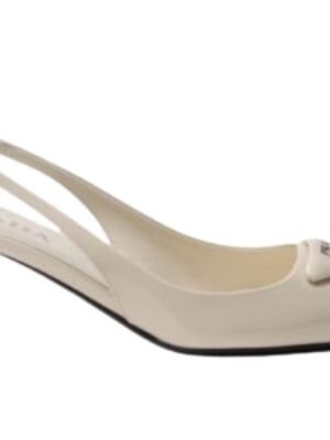 Décolleté slingback in vernice