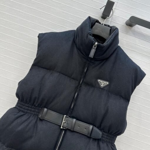 gilet imbottito con cintura