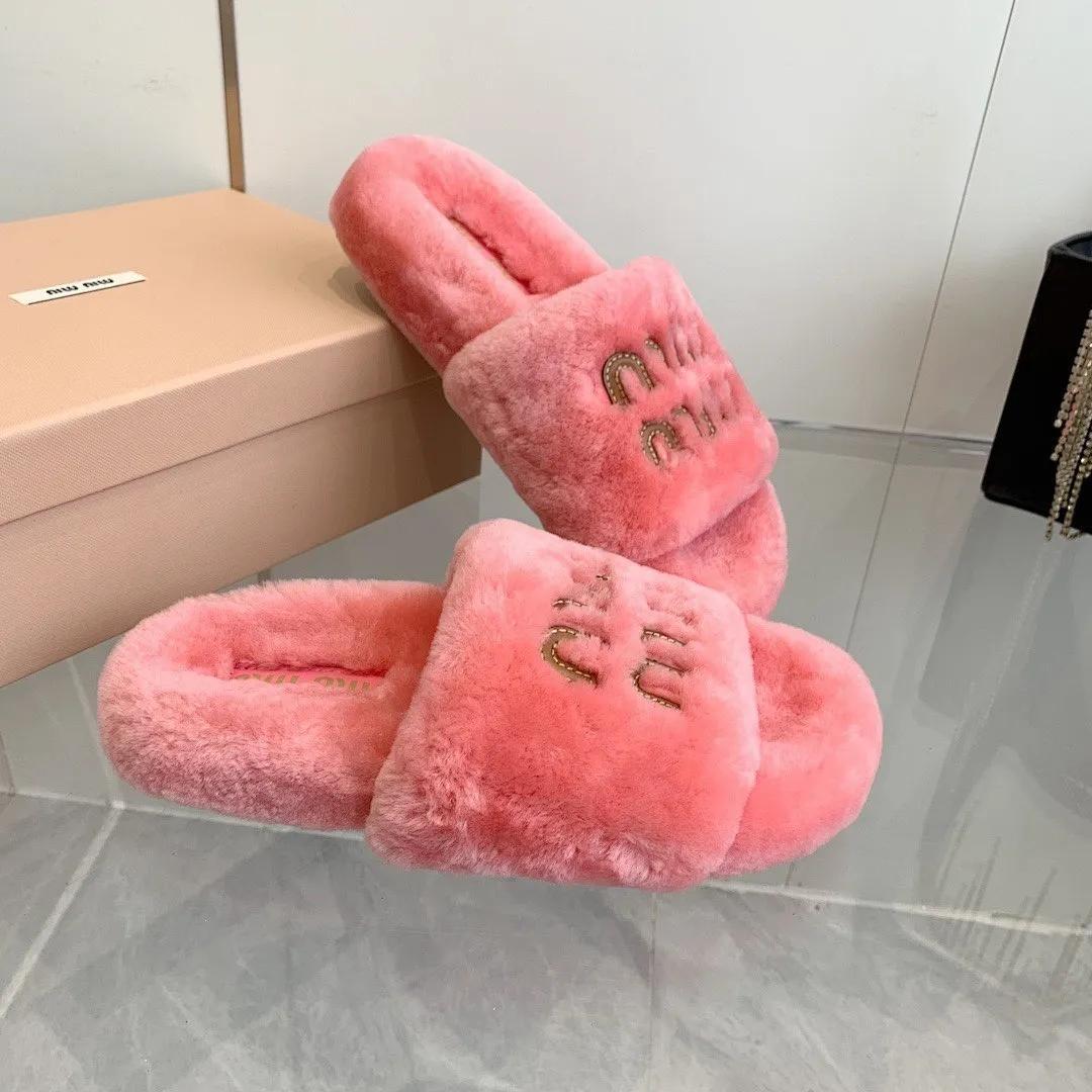 Miu Miu Shearling Logo Slides Roze - Image 6