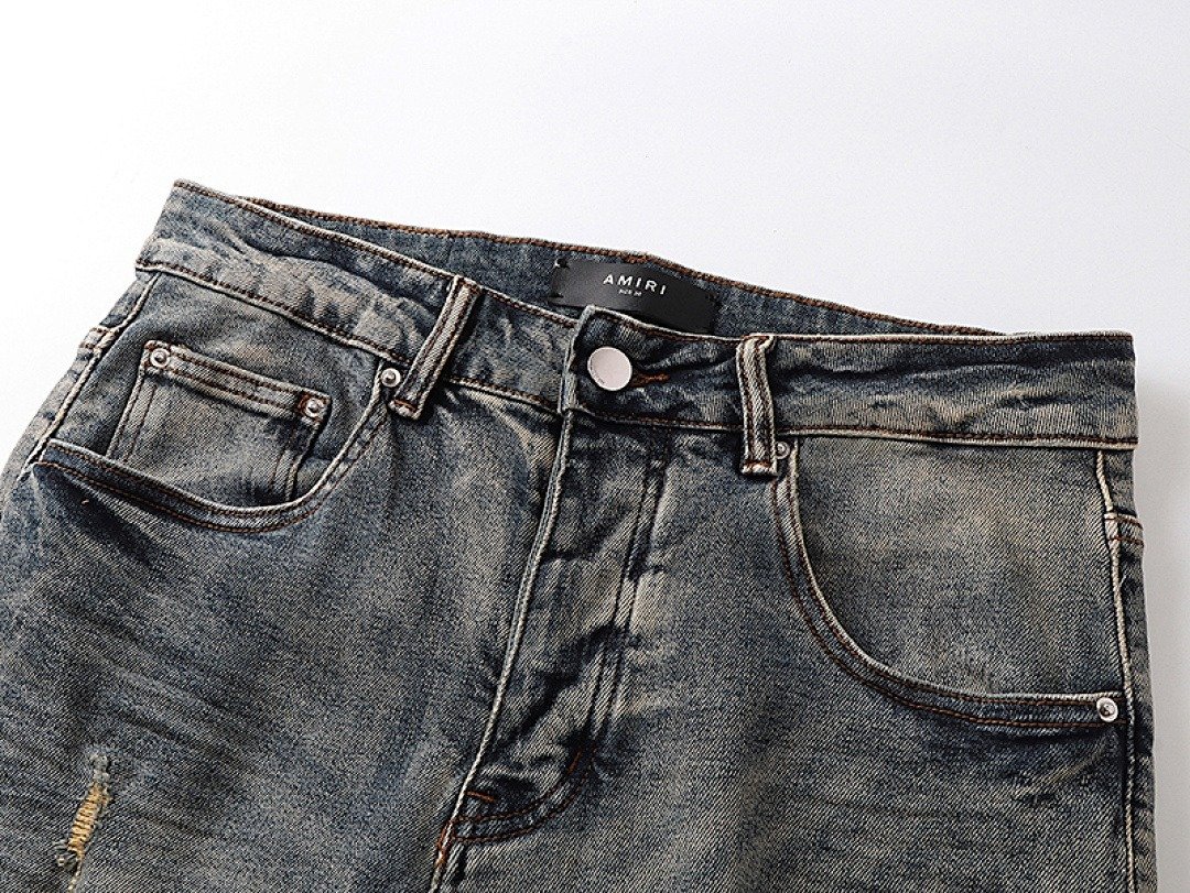 Amiri Staggered Logo Jeans 19 - Image 4