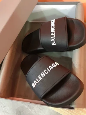 Balenciaga Pool Slides Zwart