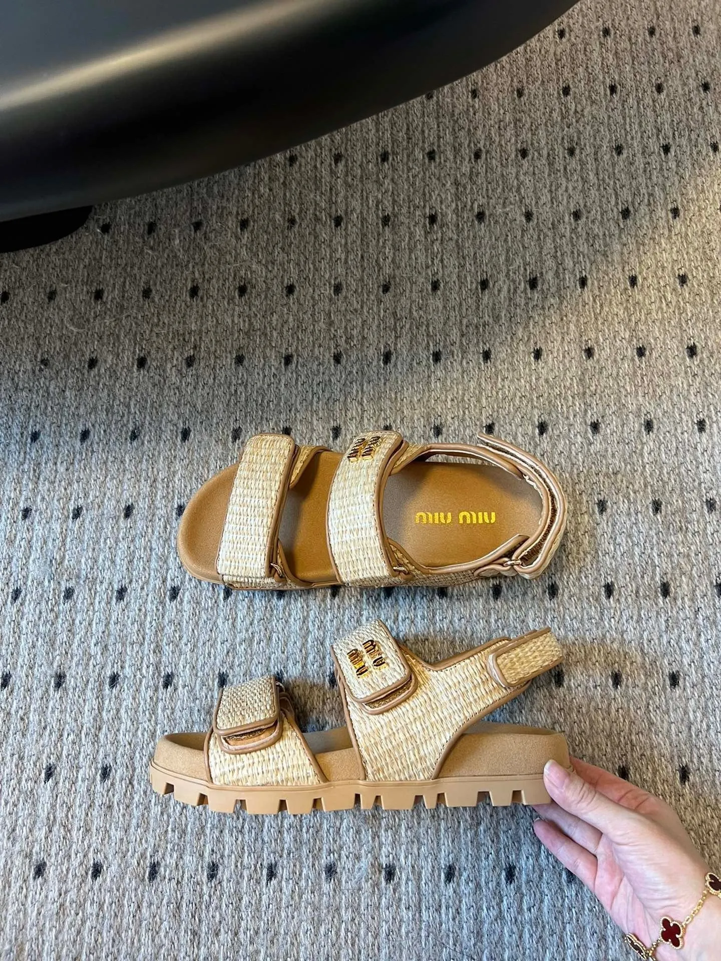 Miu Miu Raffia Platform Sandalen Naturel