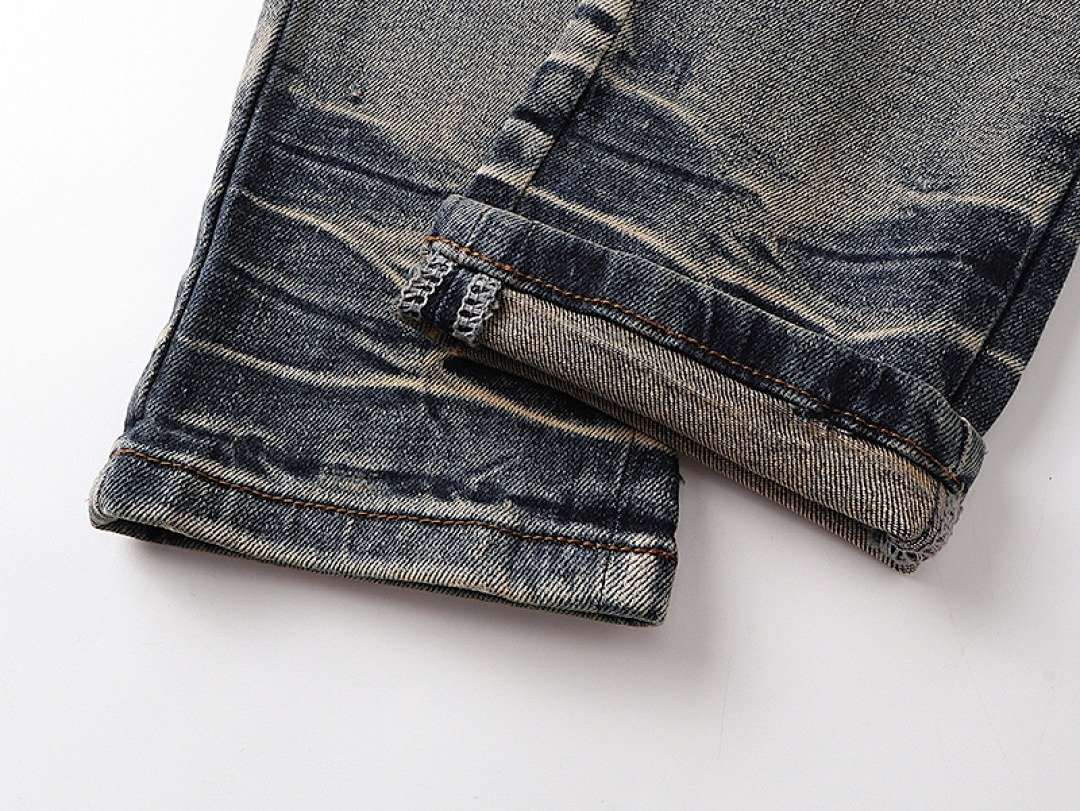 Amiri Staggered Logo Jeans 19 - Image 11
