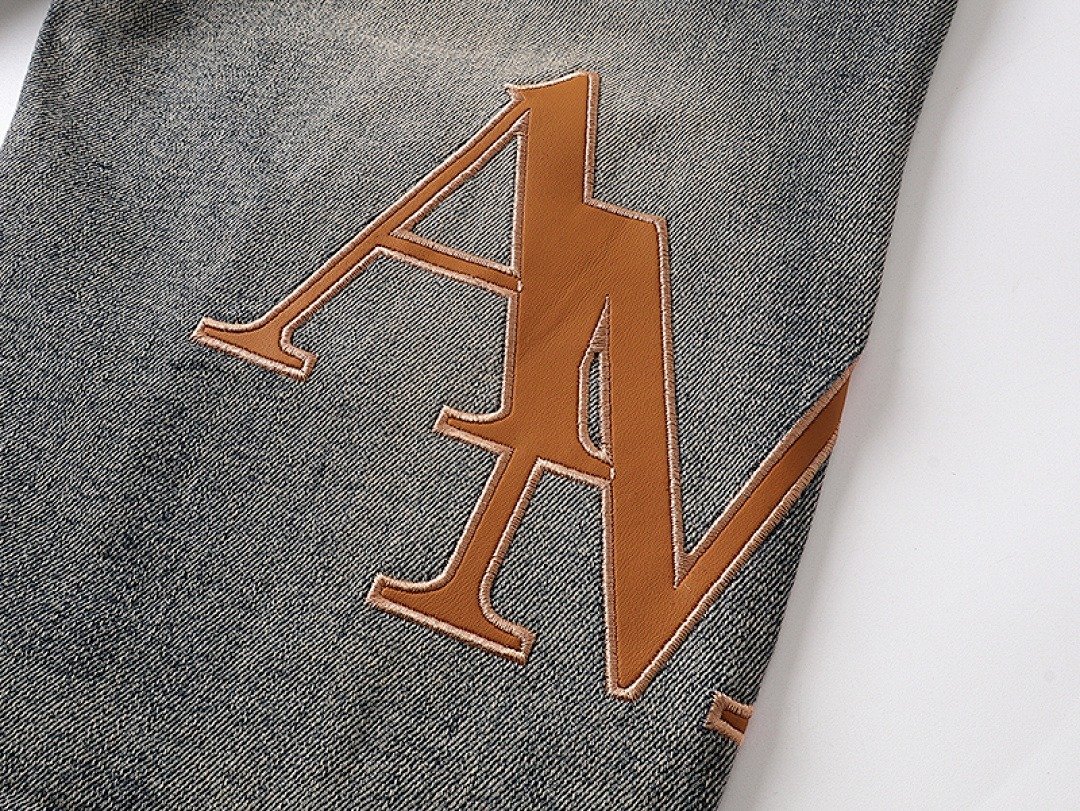 Amiri Staggered Logo Jeans 19 - Image 9